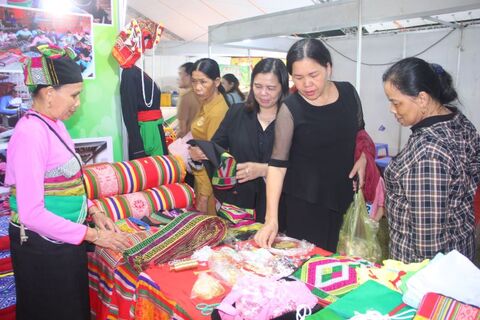 Thúc đẩy phát triển thương mại gắn với đặc điểm sản xuất, kinh doanh của các địa phương khu vực miền núi Thanh Hóa